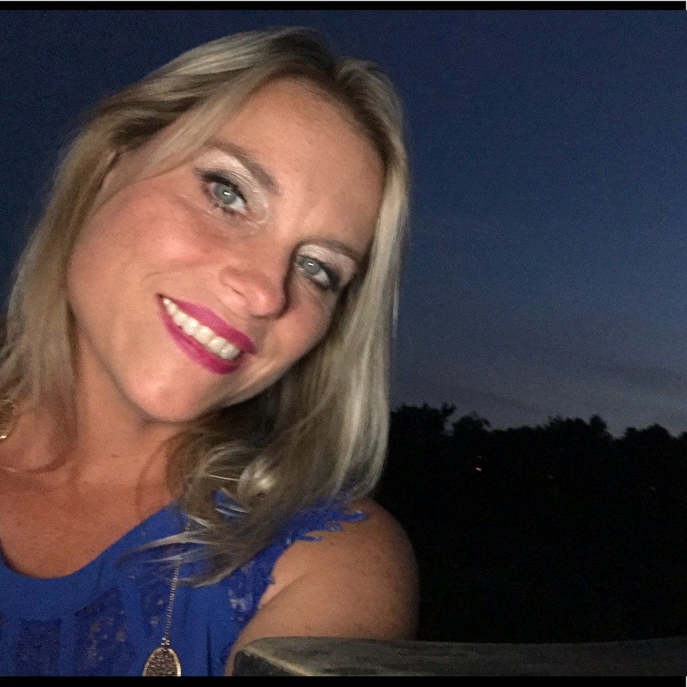 Meet your Posher, Holly